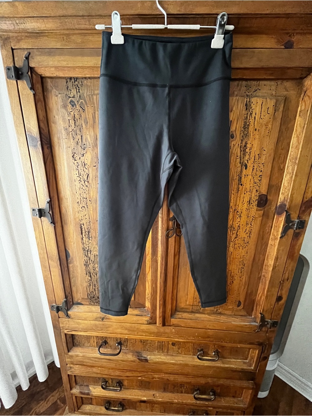 Smash + Tess Black Leggings size Large NWOT